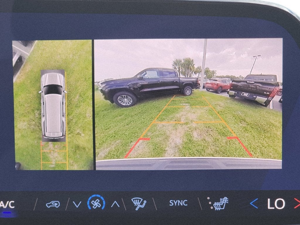 2025 Chevrolet Suburban LT