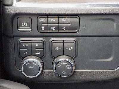 2025 Chevrolet Suburban LT