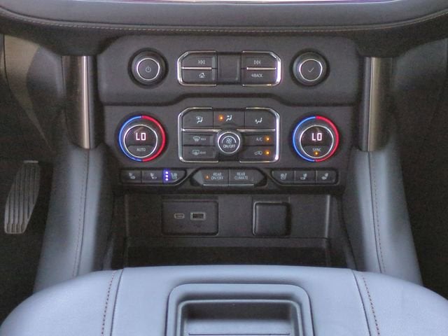 2022 Chevrolet Suburban High Country