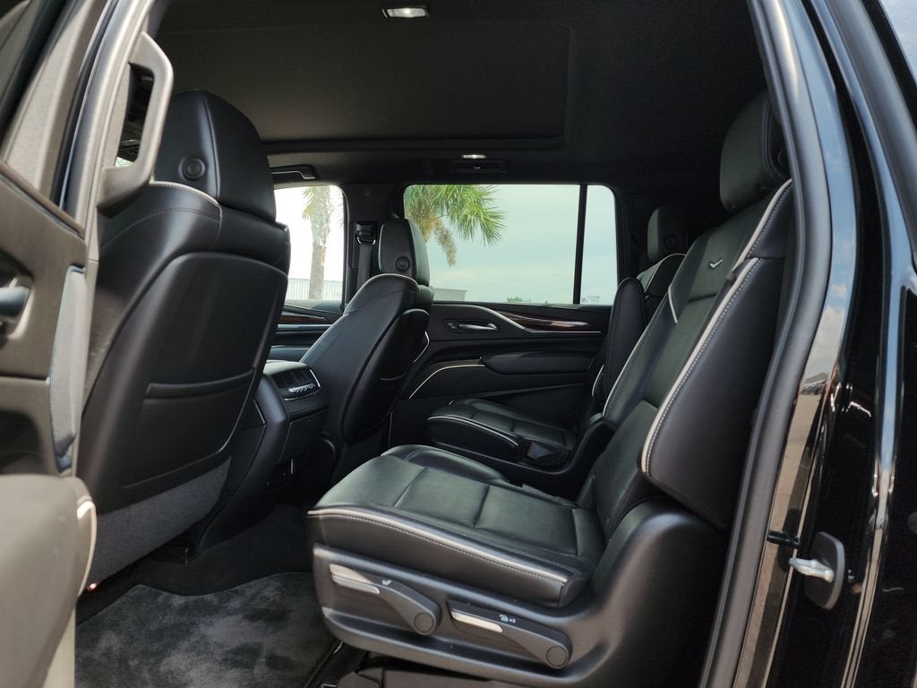 2022 Cadillac Escalade ESV Premium Luxury