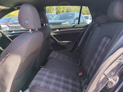 2017 Volkswagen Golf GTI S