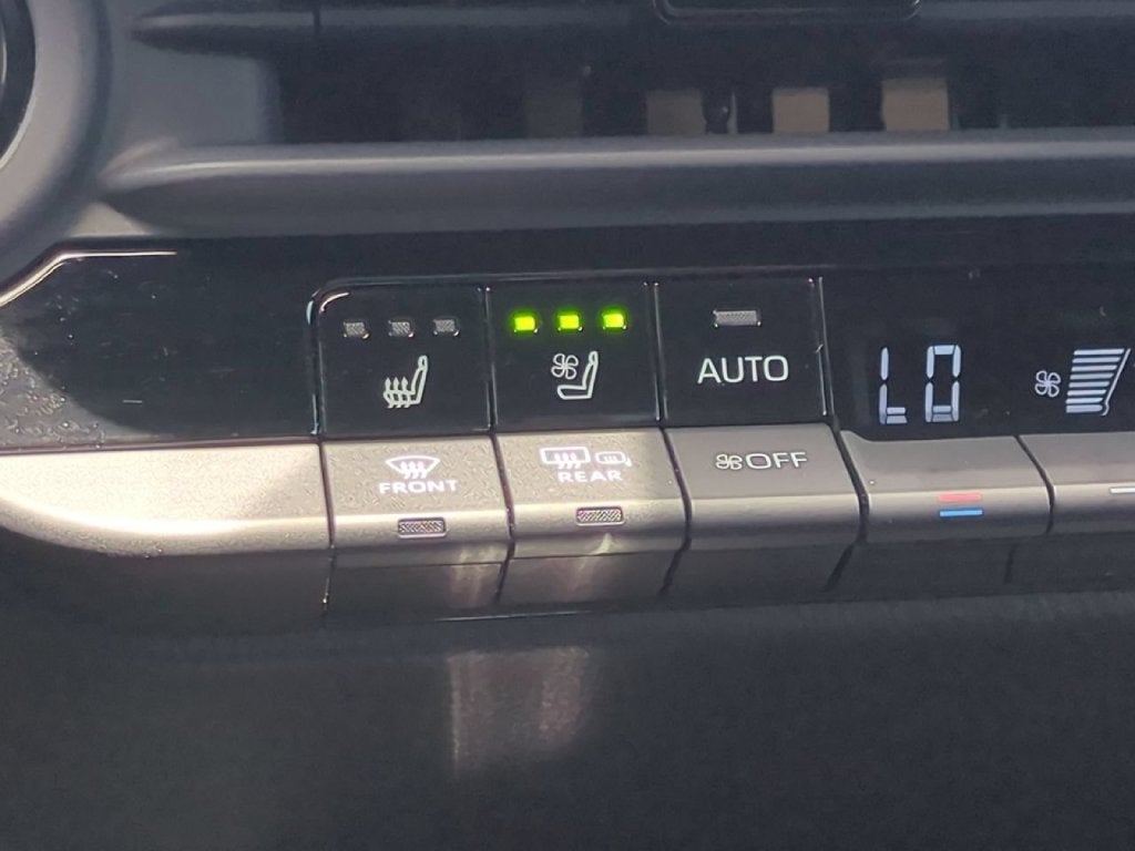 2025 Toyota Crown Signia XLE