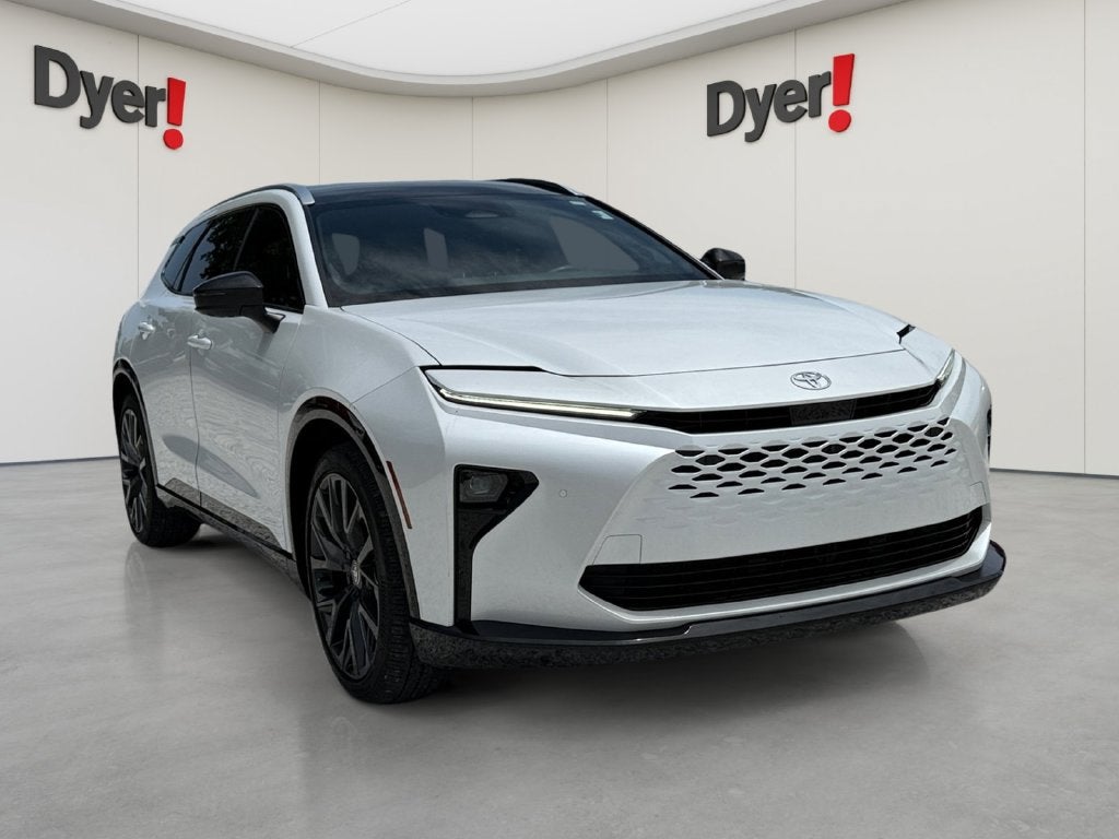2025 Toyota Crown Signia XLE