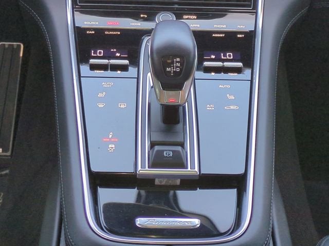 2022 Porsche Panamera GTS