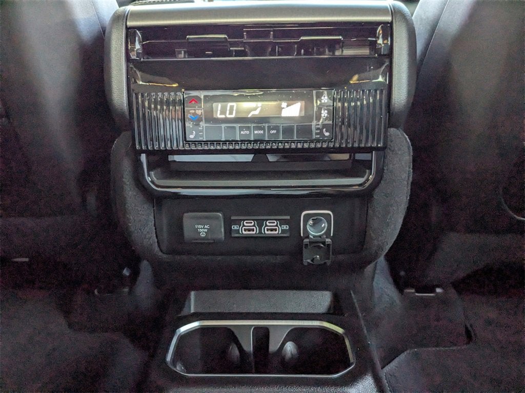 2025 Jeep Wagoneer Series II Carbide