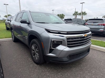 2024 Chevrolet Traverse LT