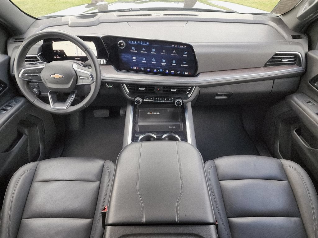 2025 Chevrolet Suburban LT