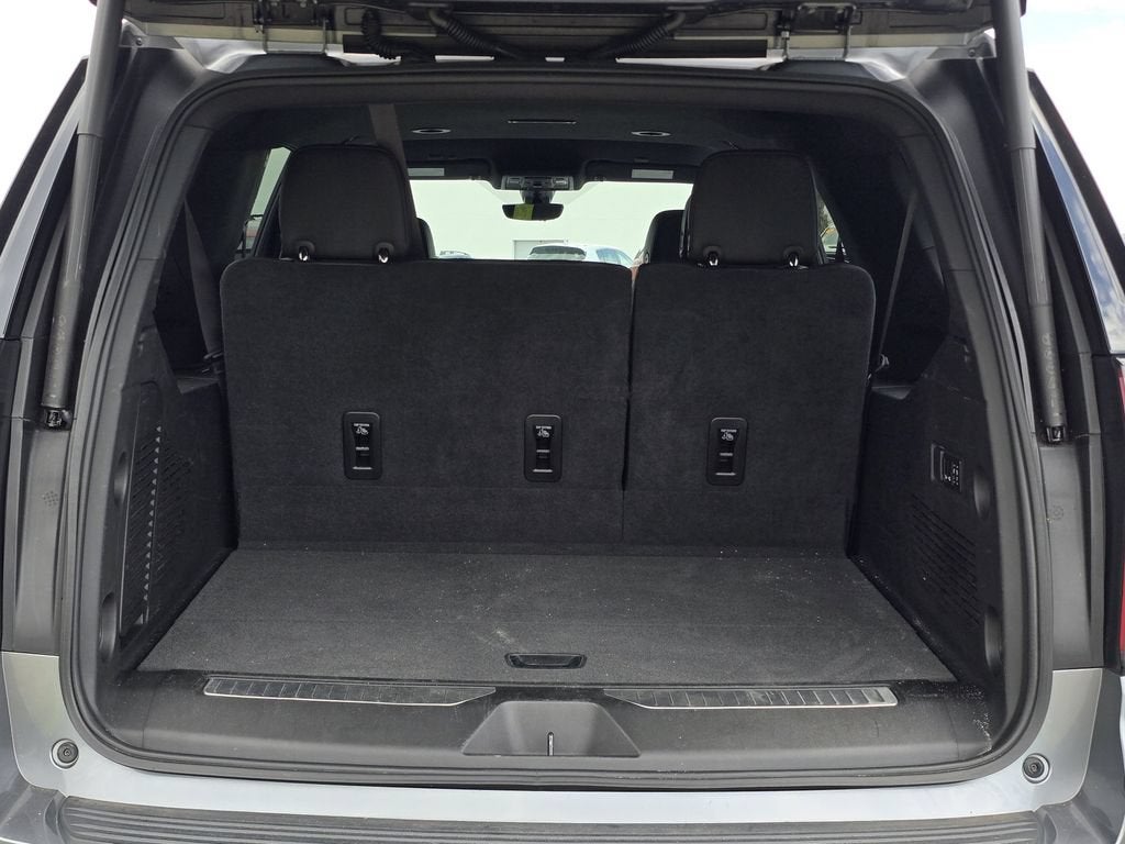 2022 Chevrolet Suburban High Country