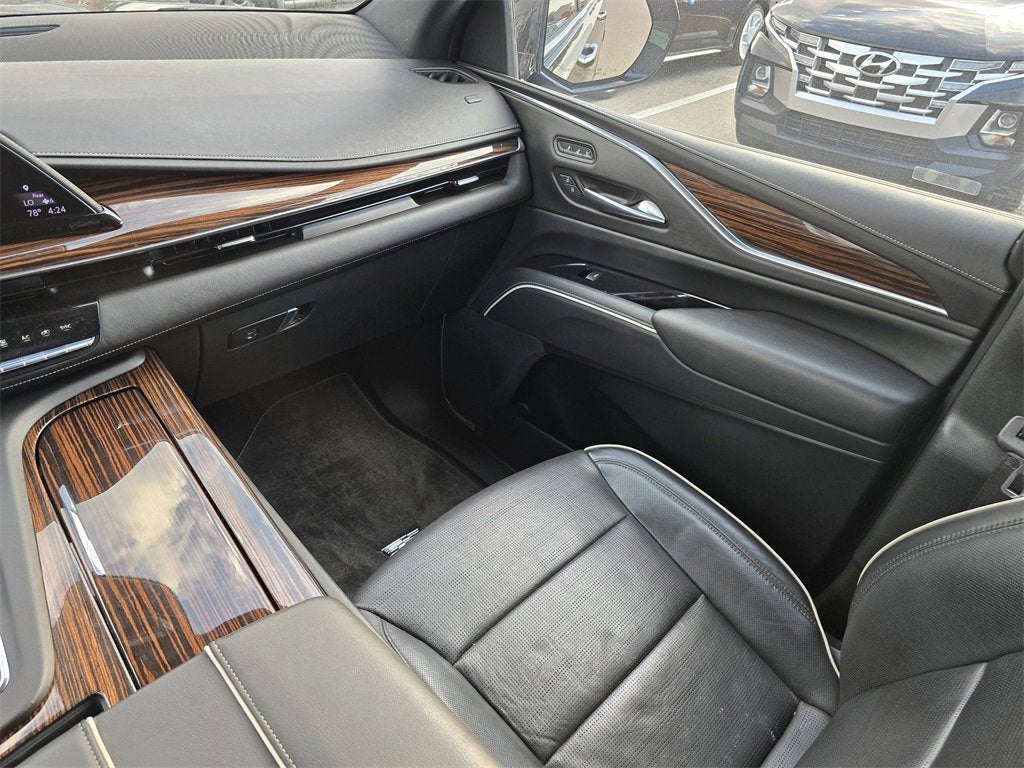 2022 Cadillac Escalade ESV Premium Luxury