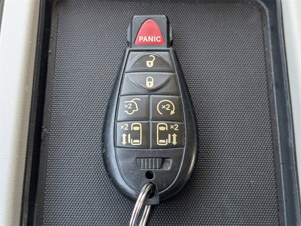 2015 Chrysler Town & Country Touring-L