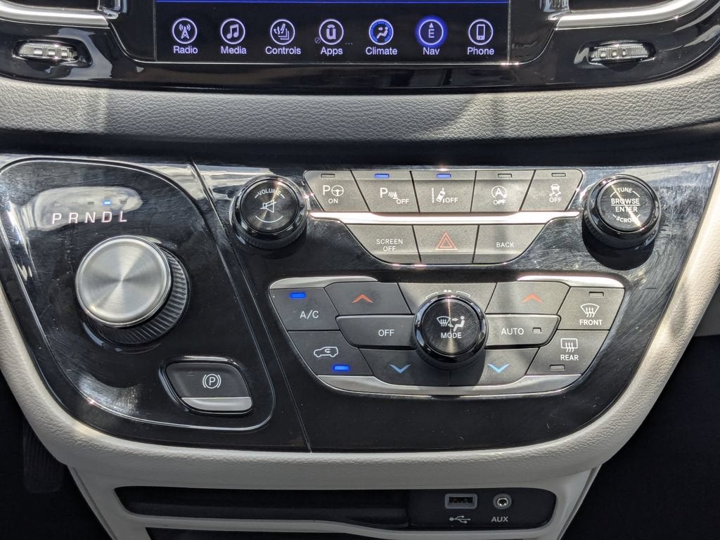 2017 Chrysler Pacifica Touring-L Plus