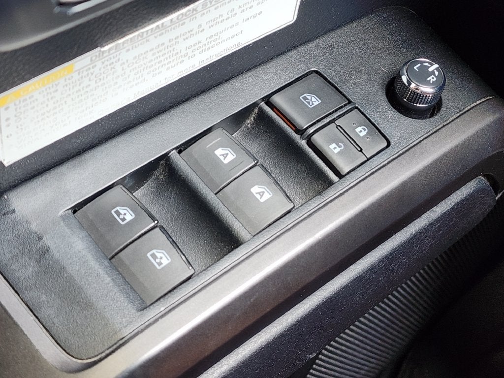 2018 Toyota Tacoma SR