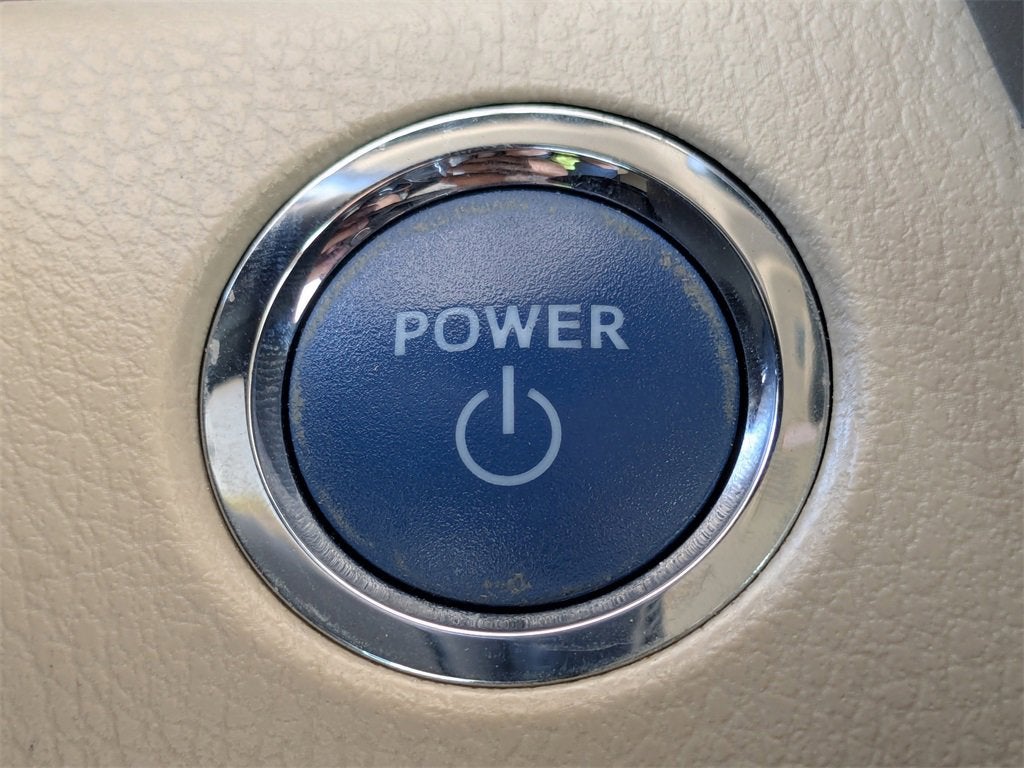 2022 Toyota Camry Hybrid XLE