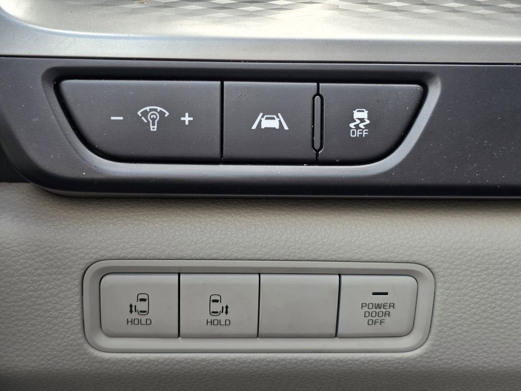 2024 Kia Carnival LX