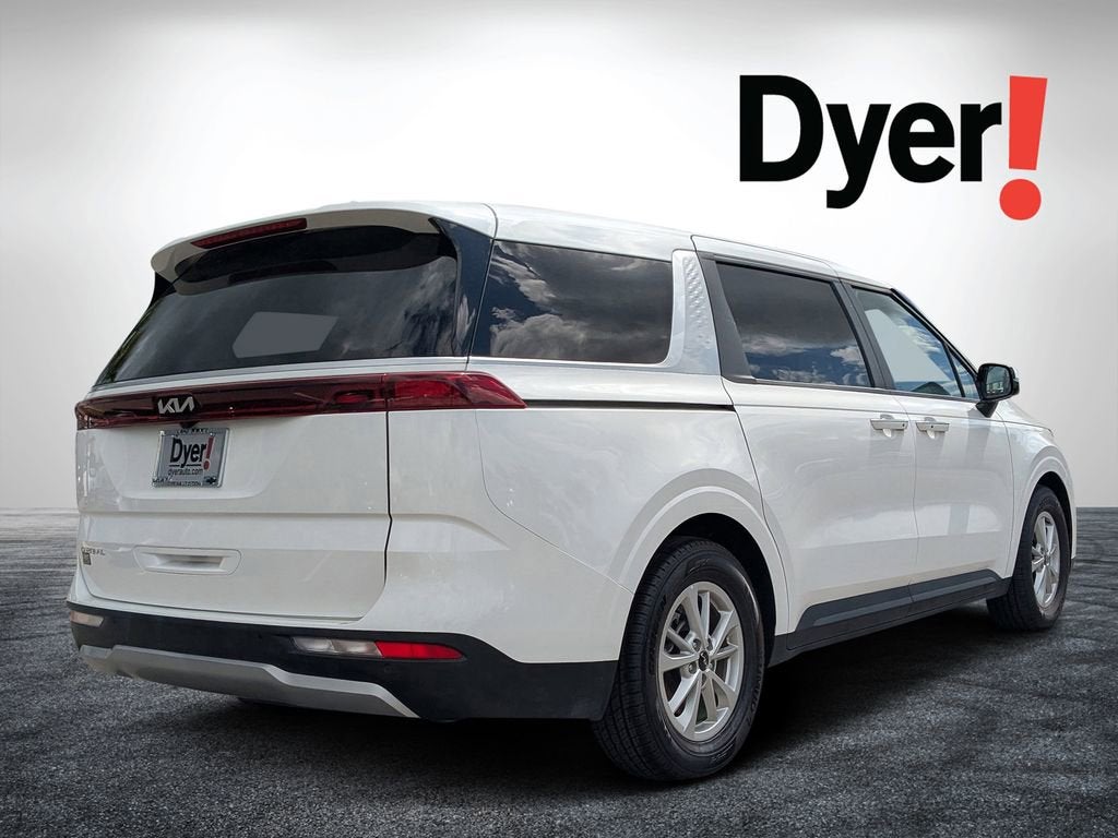 2024 Kia Carnival LX