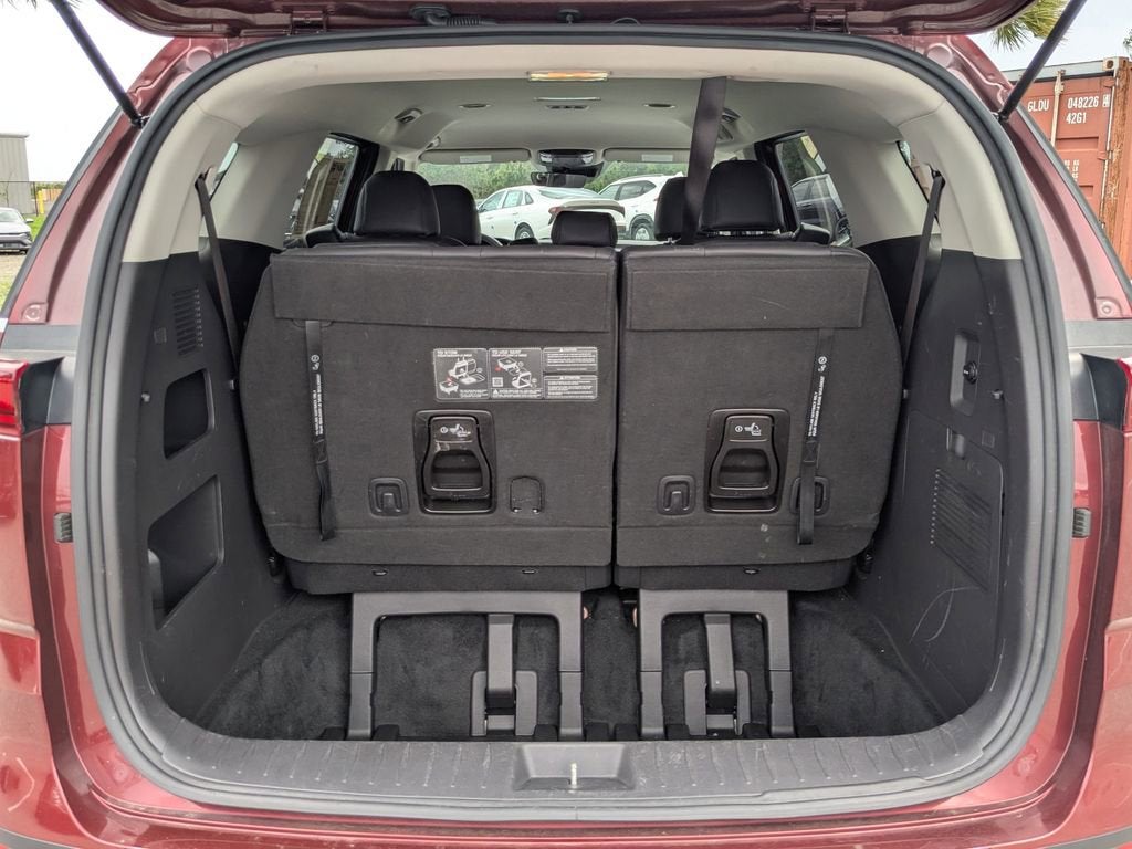 2024 Kia Carnival LX