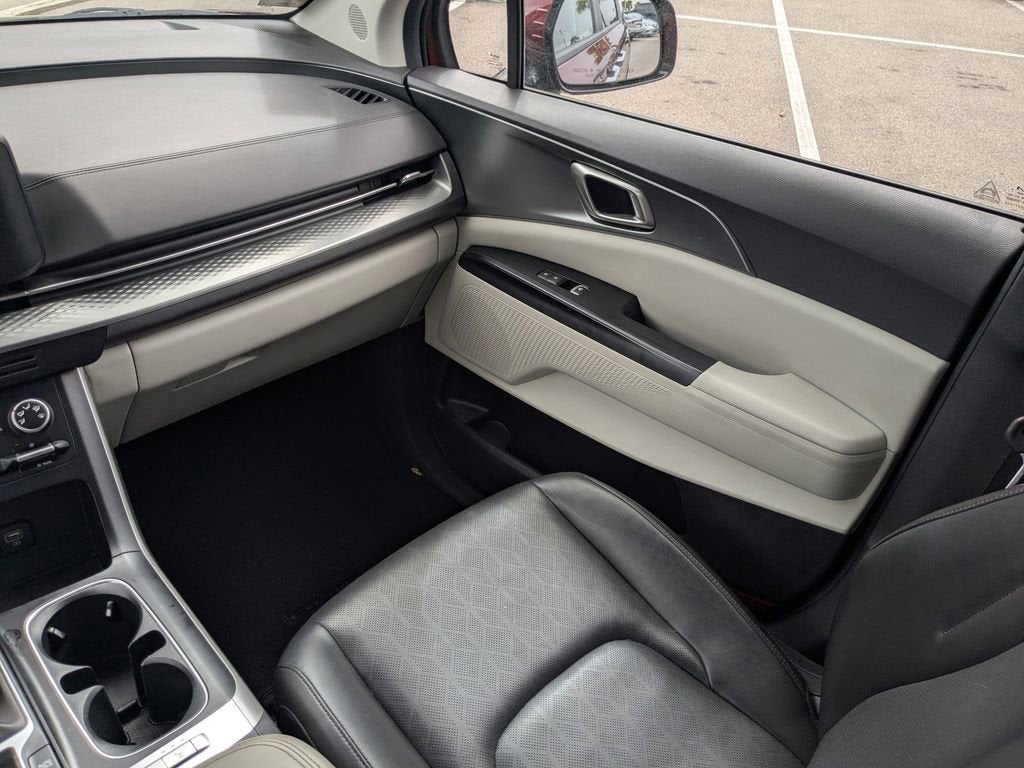 2024 Kia Carnival LX