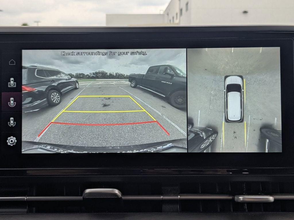2022 Kia Carnival SX