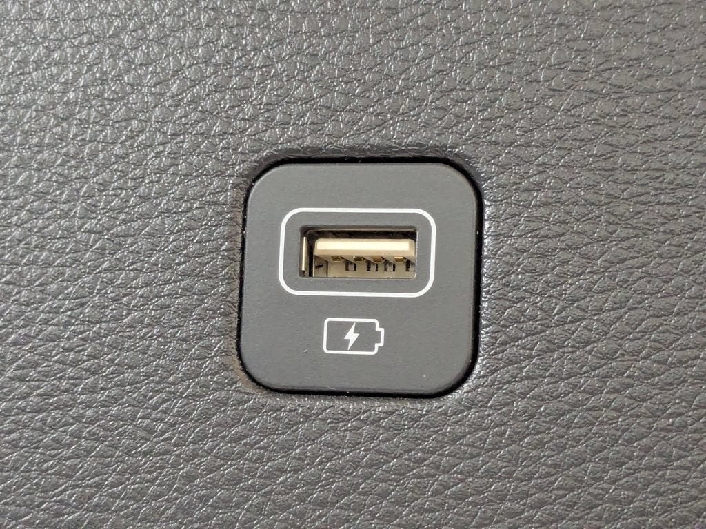 2024 Kia Carnival SX