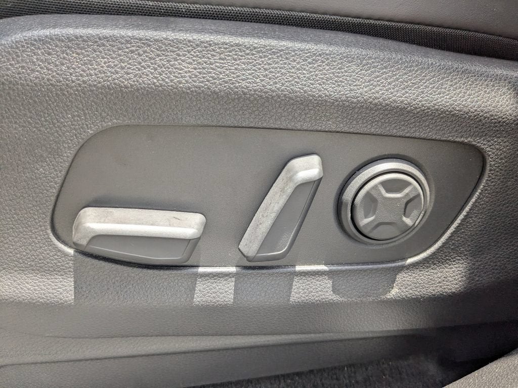 2024 Kia Carnival SX