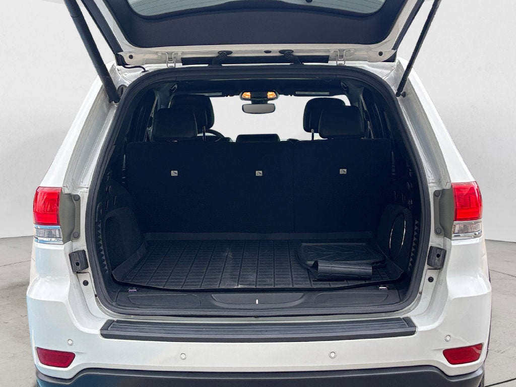 2018 Jeep Grand Cherokee Laredo E 4x2