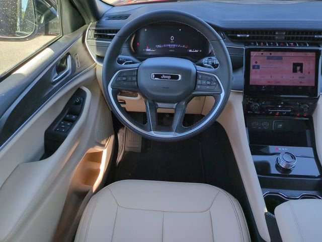 2025 Jeep Grand Cherokee Limited 4x2