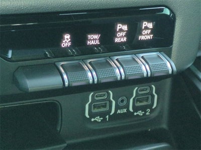 2022 RAM 1500 Big Horn Quad Cab 4x2 6'4" Box