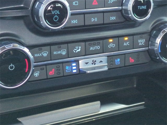 2025 Ford Super Duty F-350 SRW Platinum