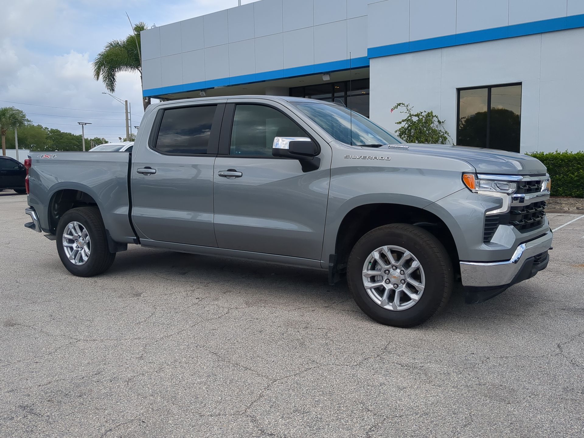 2025 Chevrolet Silverado 1500 LT (2FL)