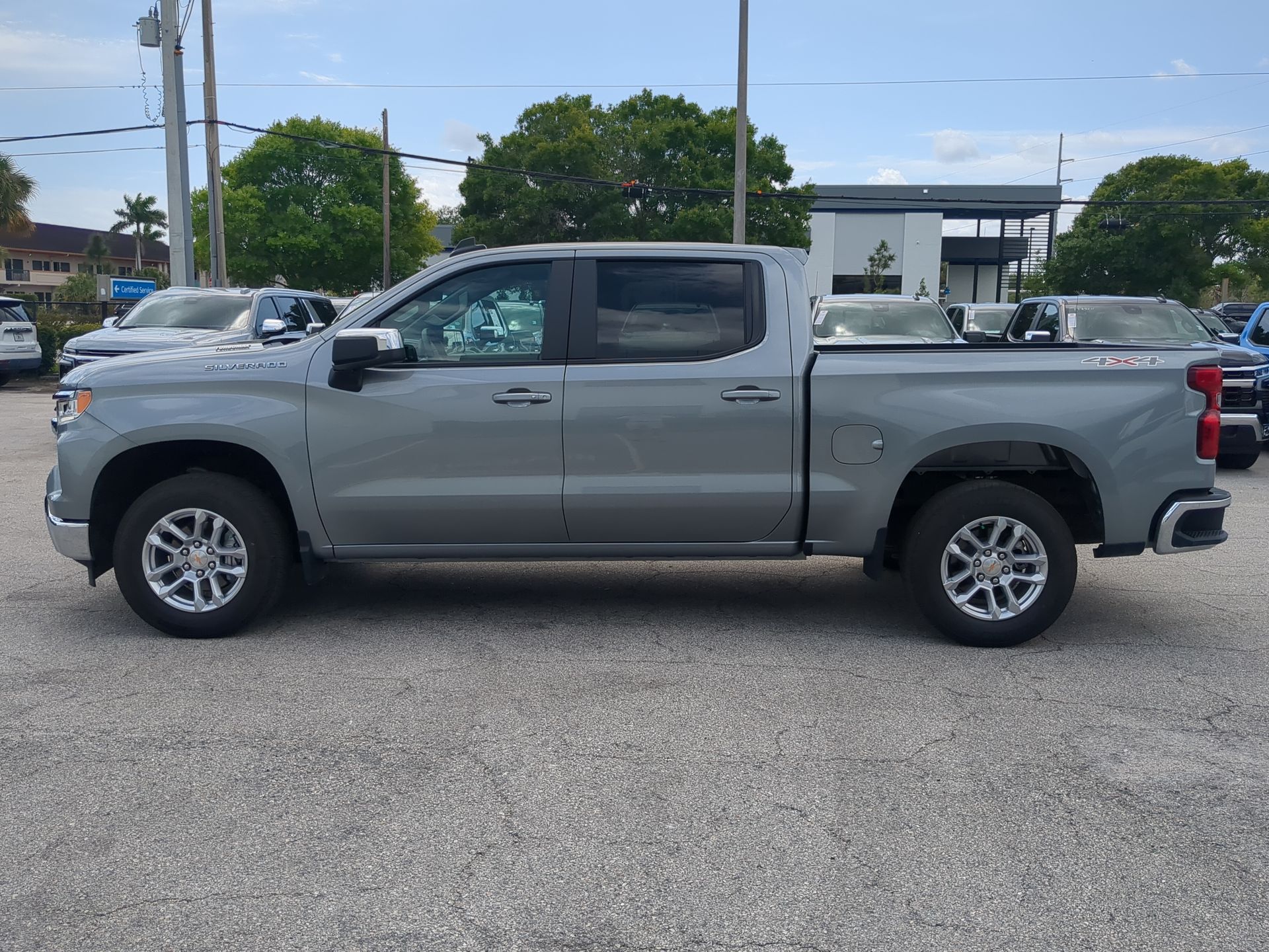 2025 Chevrolet Silverado 1500 LT (2FL)