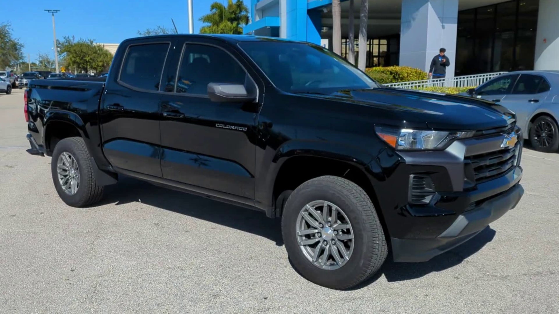 2025 Chevrolet Colorado WT/LT