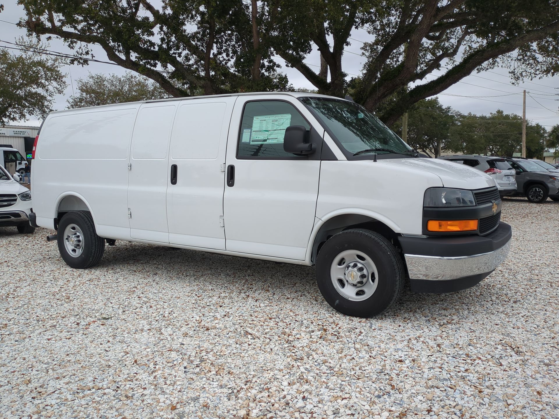 2025 Chevrolet Express Cargo 2500 WT