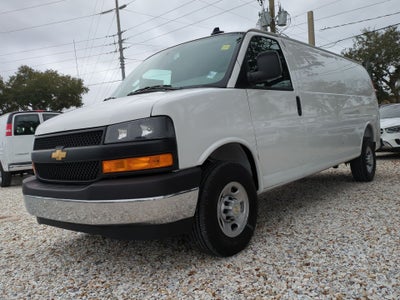 2025 Chevrolet Express Cargo WT