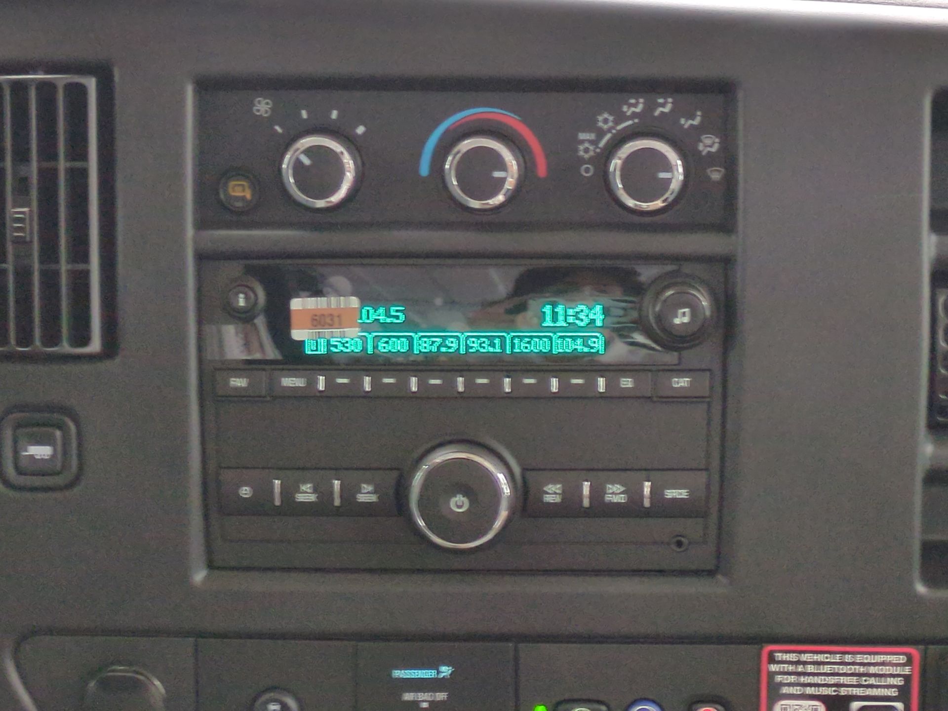 2025 Chevrolet Express Cargo 2500 WT