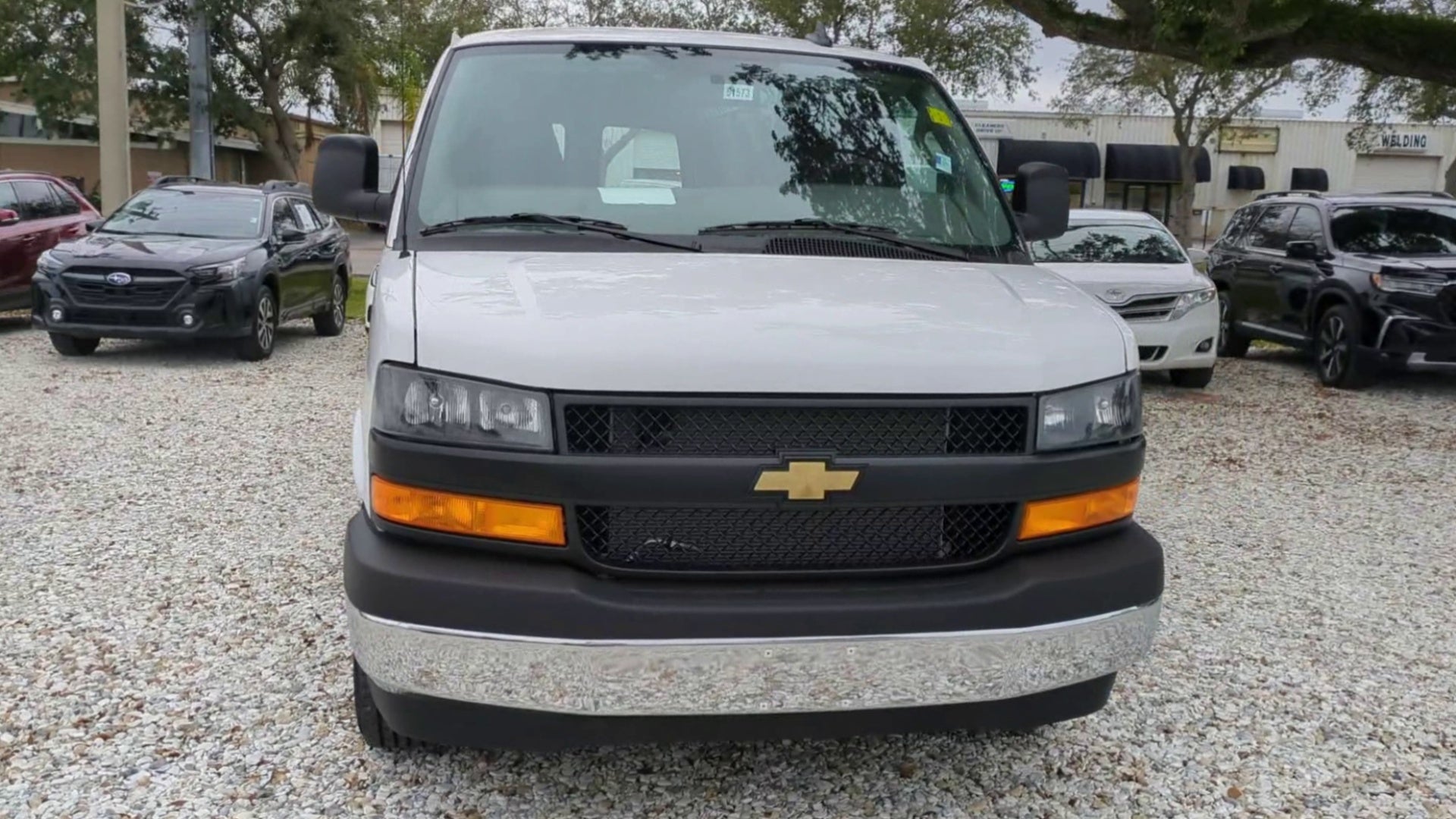 2025 Chevrolet Express Cargo WT