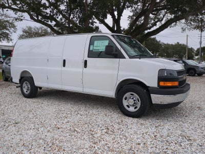 2025 Chevrolet Express Cargo WT