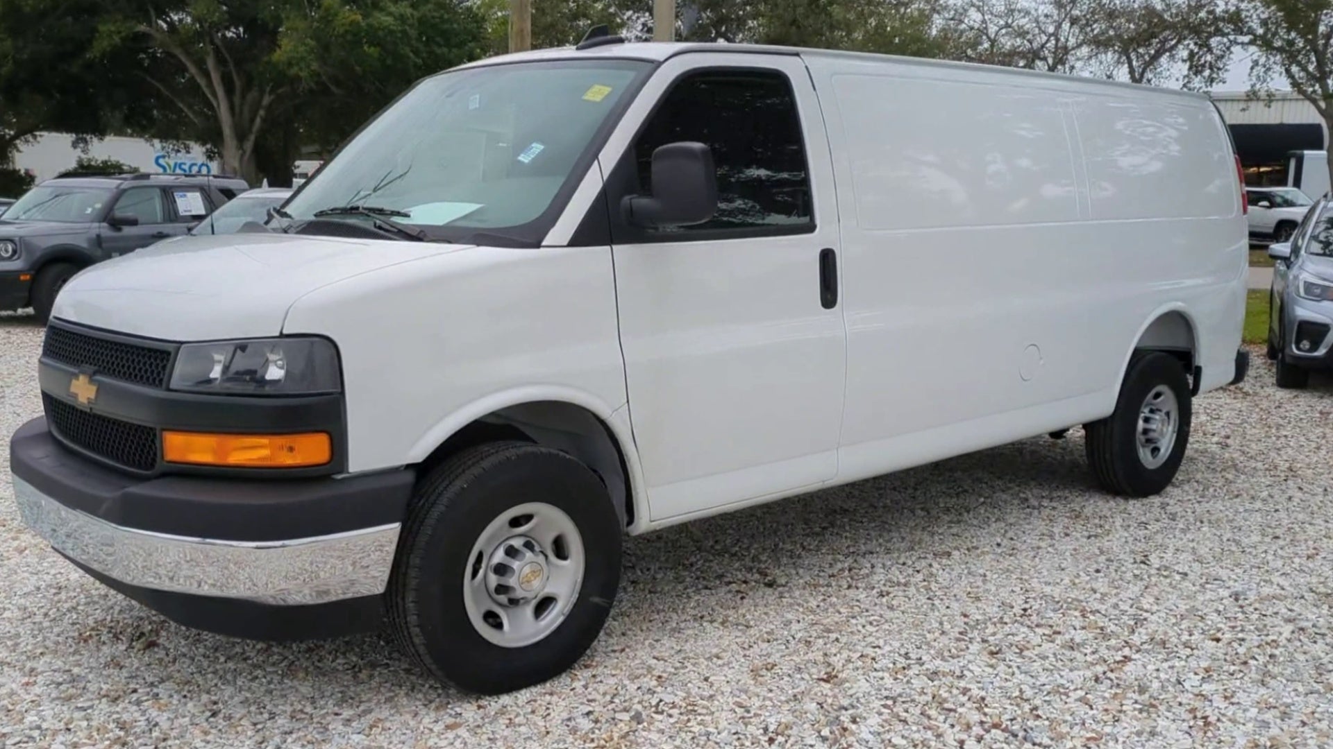 2025 Chevrolet Express Cargo 2500 WT