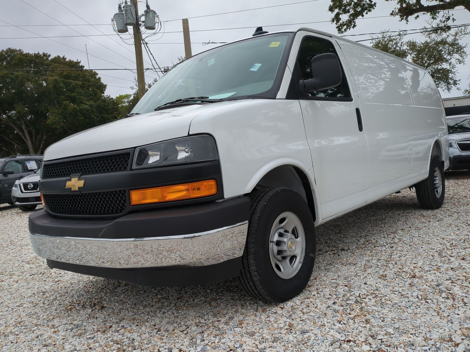 2025 Chevrolet Express Cargo WT