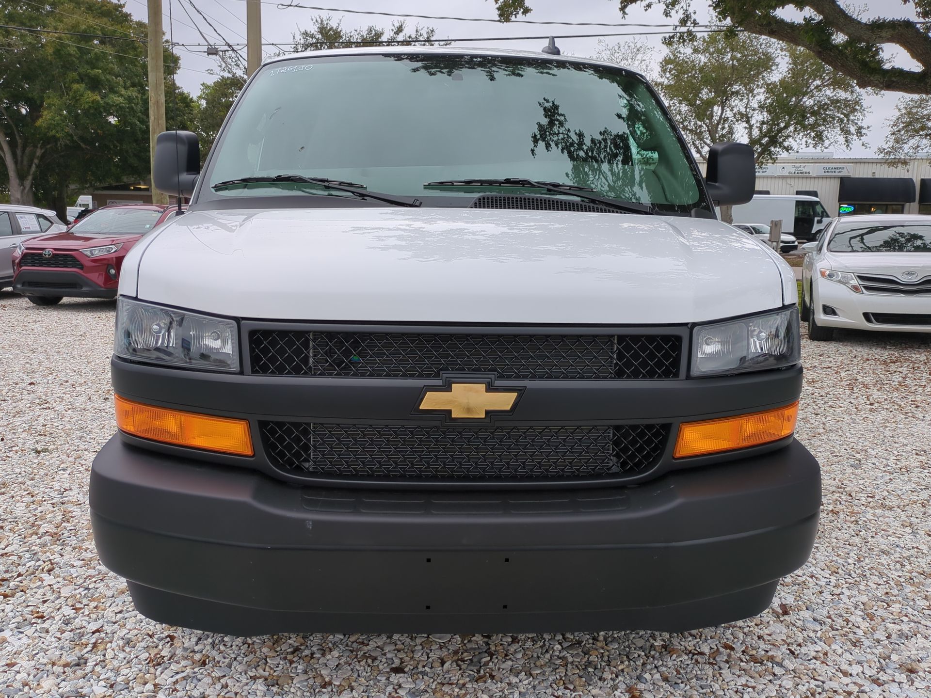 2025 Chevrolet Express Cargo WT