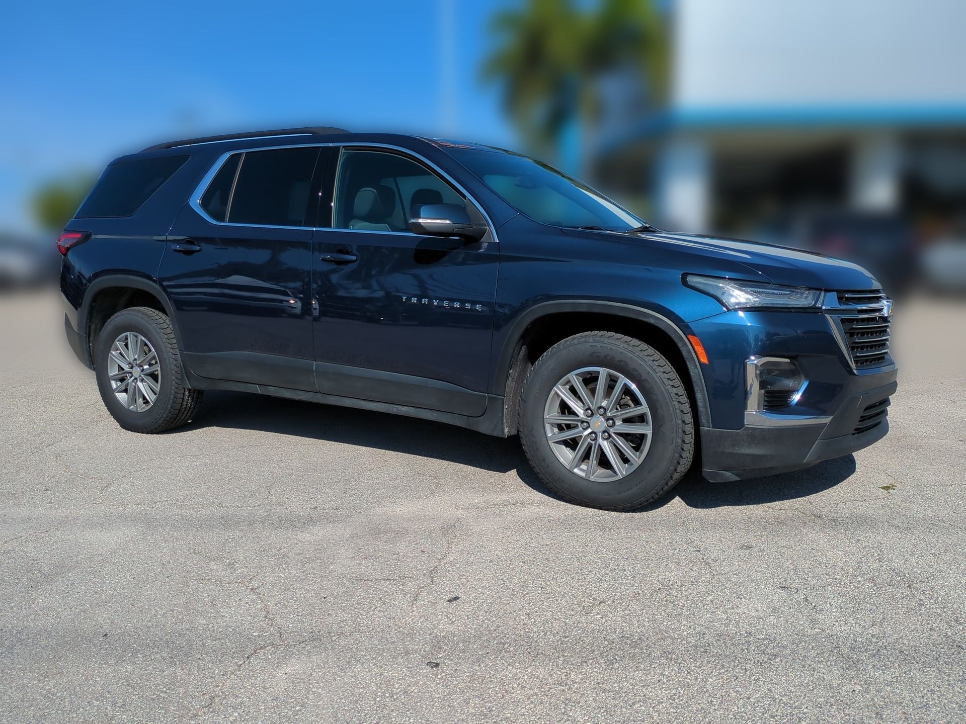 2022 Chevrolet Traverse LT Cloth