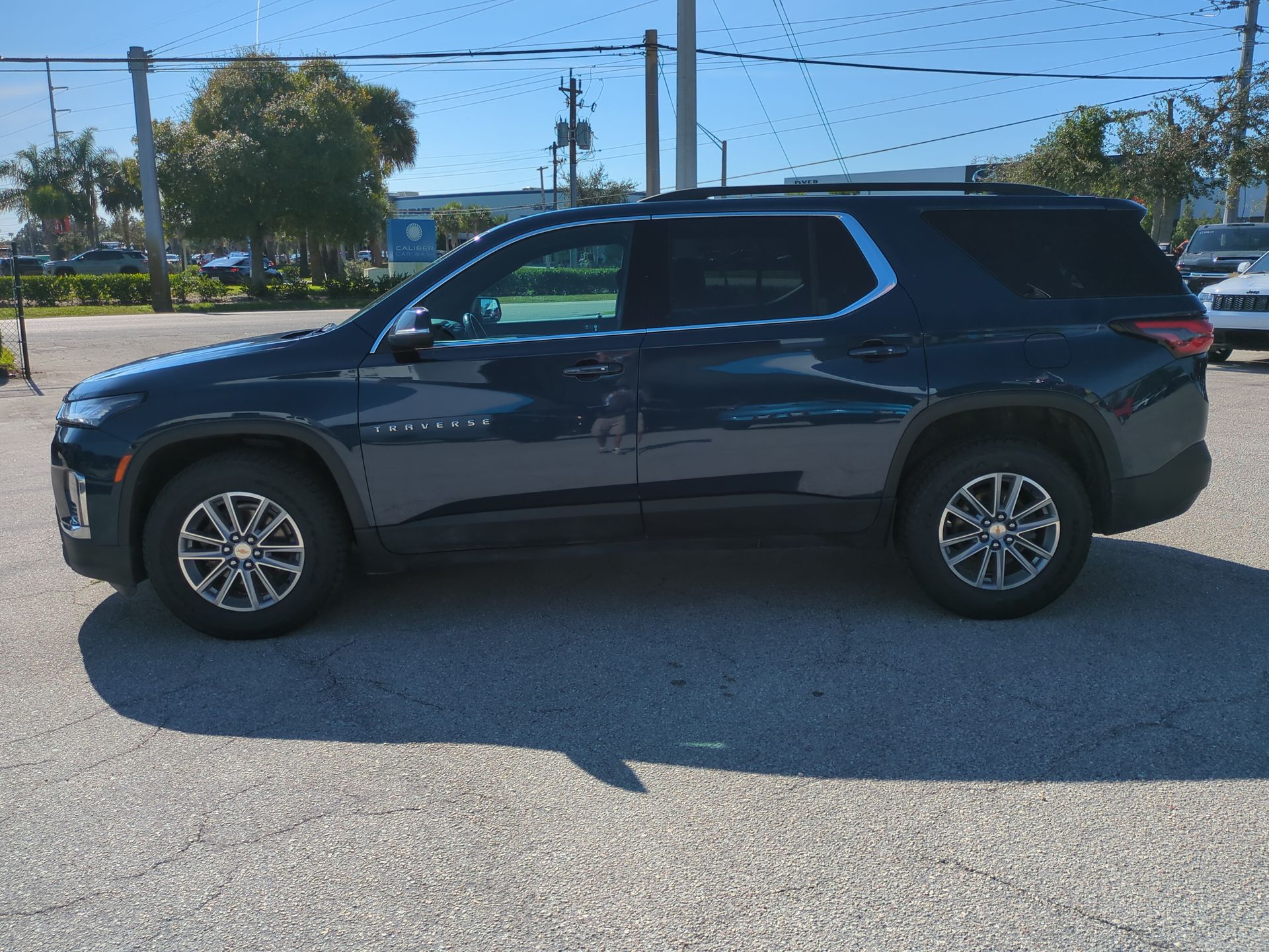 2022 Chevrolet Traverse LT Cloth
