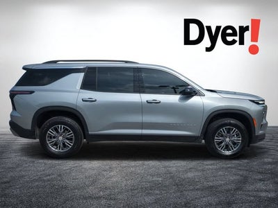 2025 Chevrolet Traverse LT