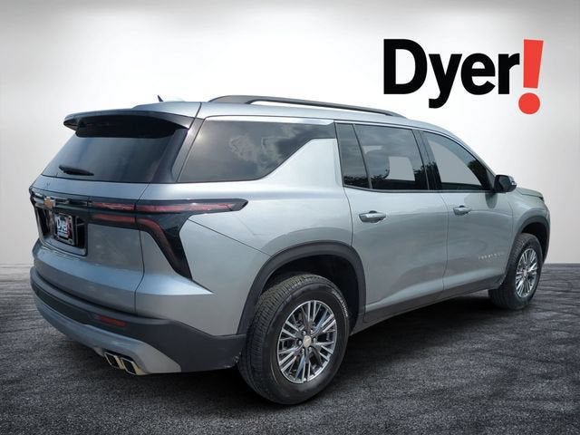 2025 Chevrolet Traverse LT