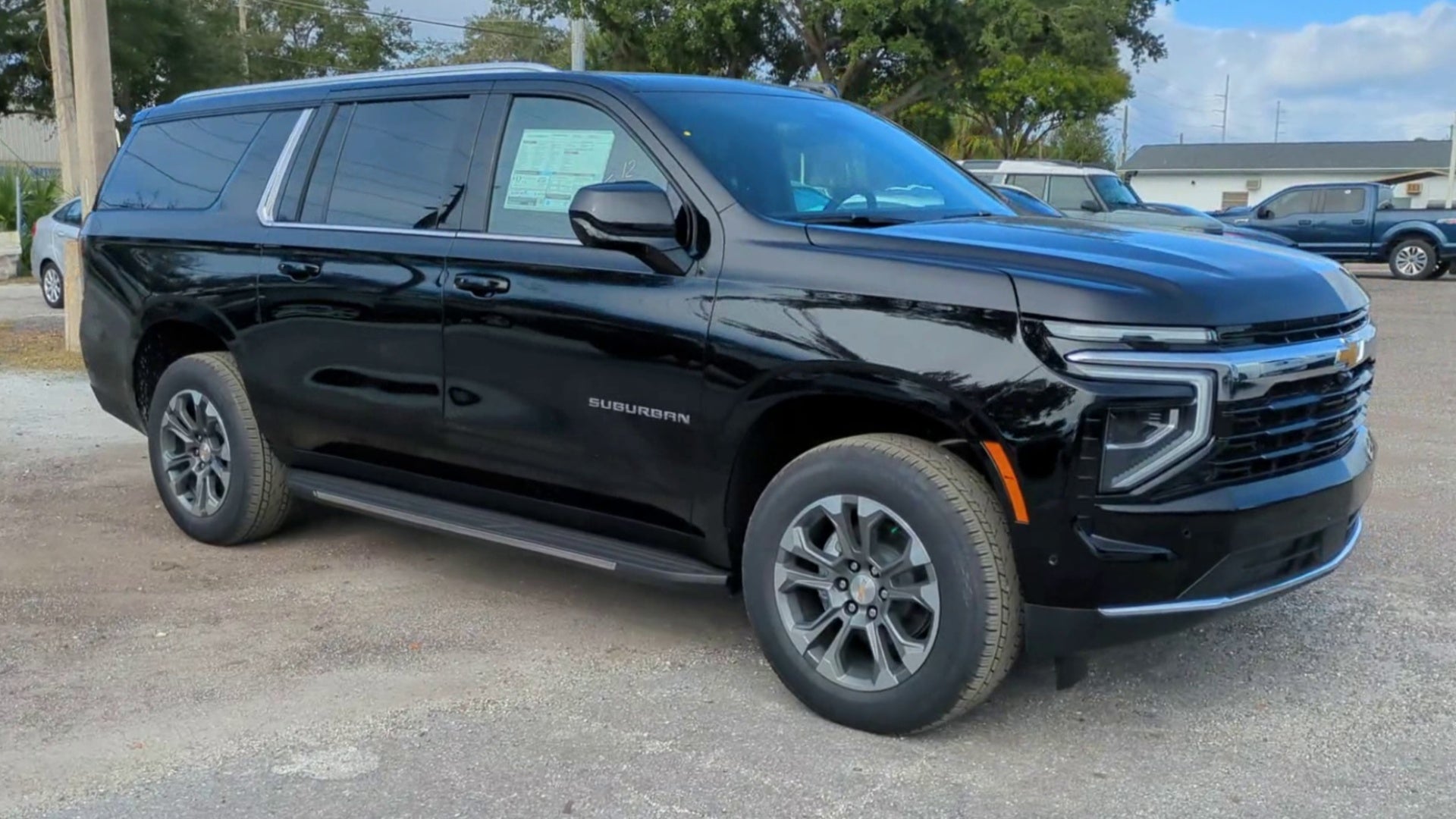 2026 Chevrolet Suburban LS