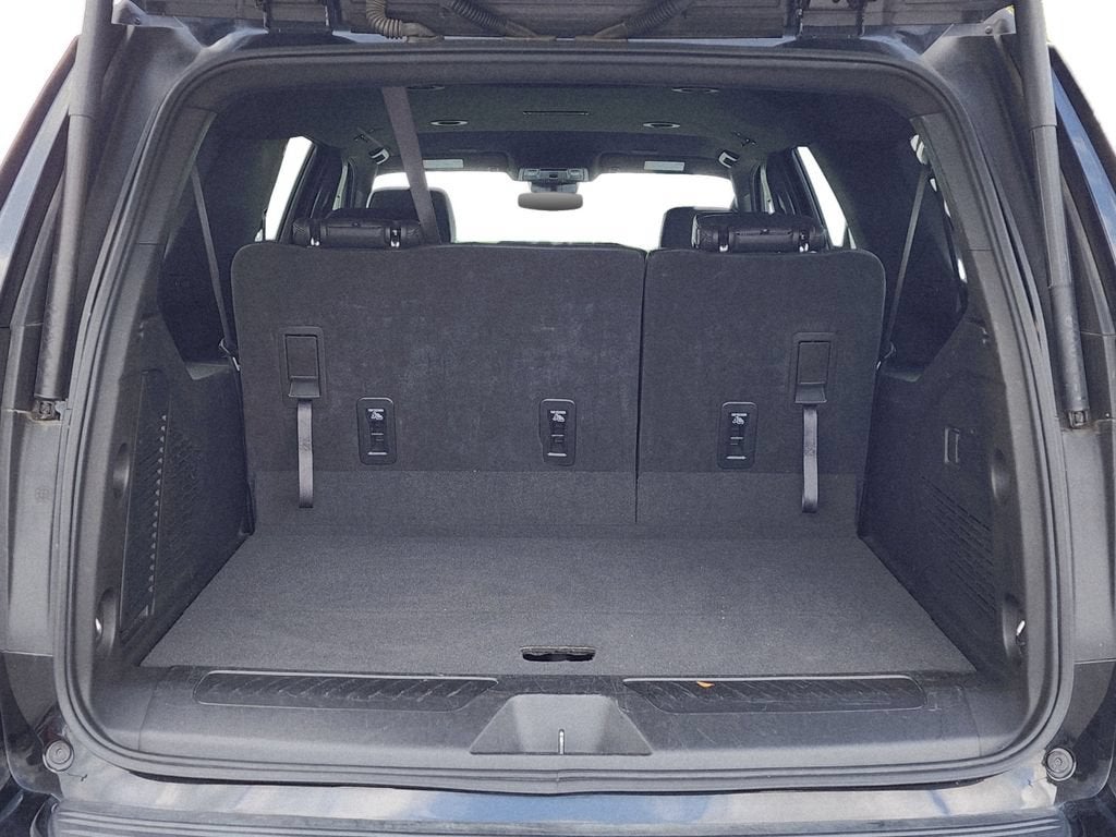 2025 Chevrolet Suburban LT