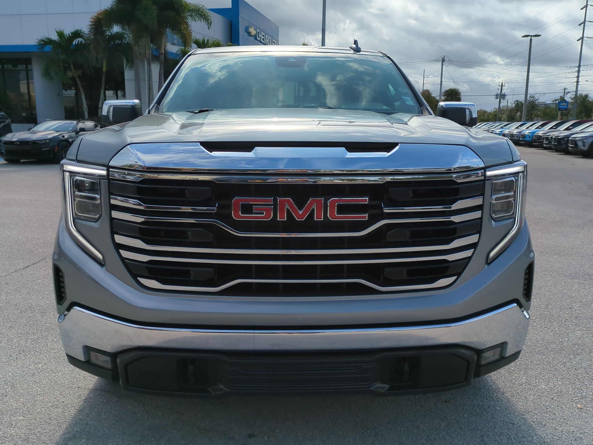 2025 GMC Sierra 1500 SLT