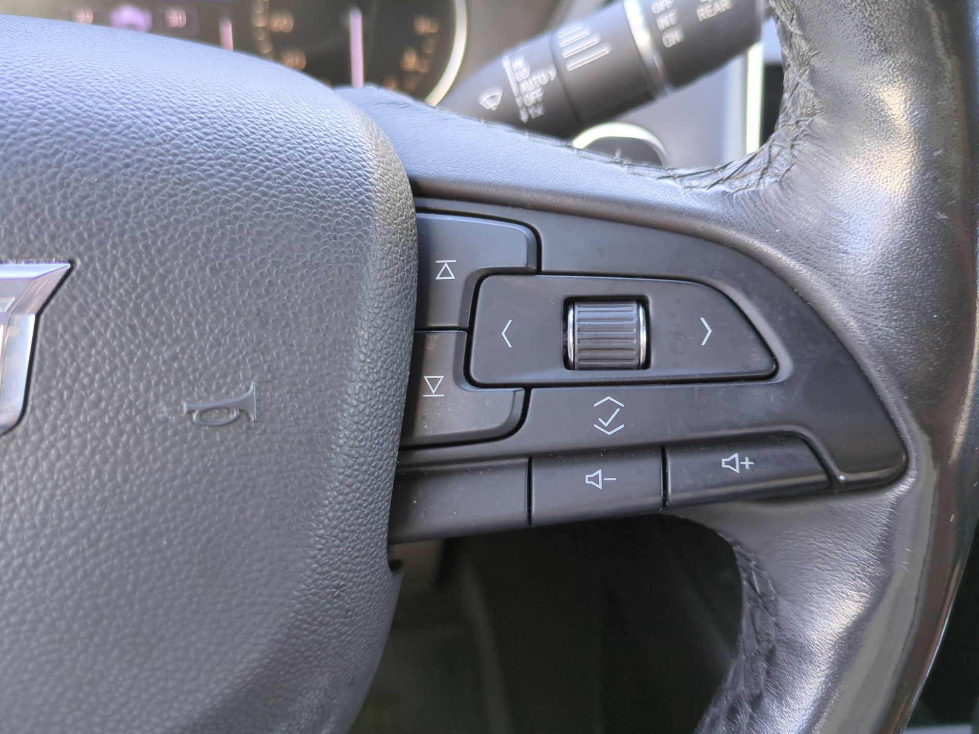 2019 Cadillac XT4 FWD Premium Luxury