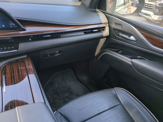 2022 Cadillac Escalade ESV Premium Luxury