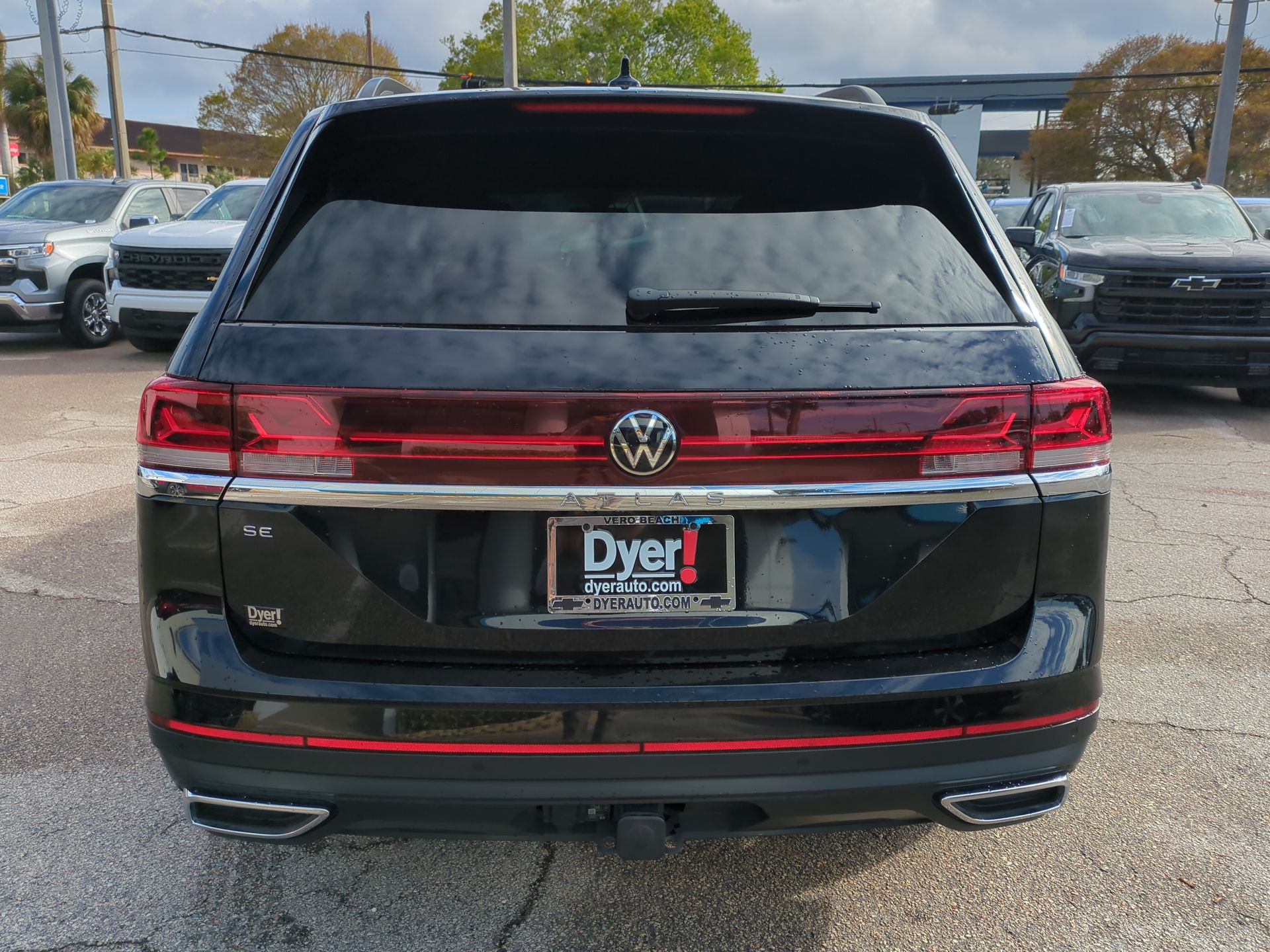 2024 Volkswagen Atlas 2.0T SE w/Technology