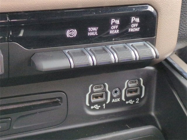 2019 RAM 2500 Laramie Crew Cab 4x4 6'4" Box